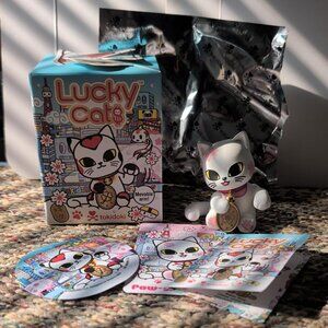 Tokidoki Lucky Cat "Paw-sitive Kitty"